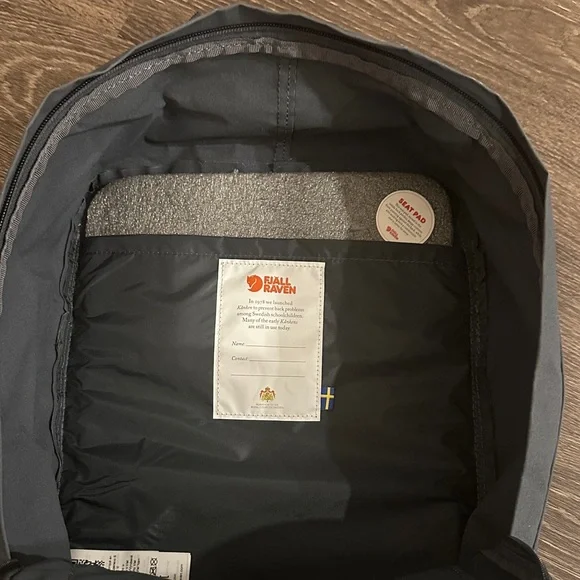 Fjallraven Kånken Dark Gray Backpack - Picture 2 of 4